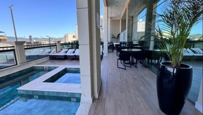 Apartamento de Alto Padrão (Frente ao Mar, com 04 Suítes e 03 Vagas) - Meia Praia - Itapema - SC - foto 14